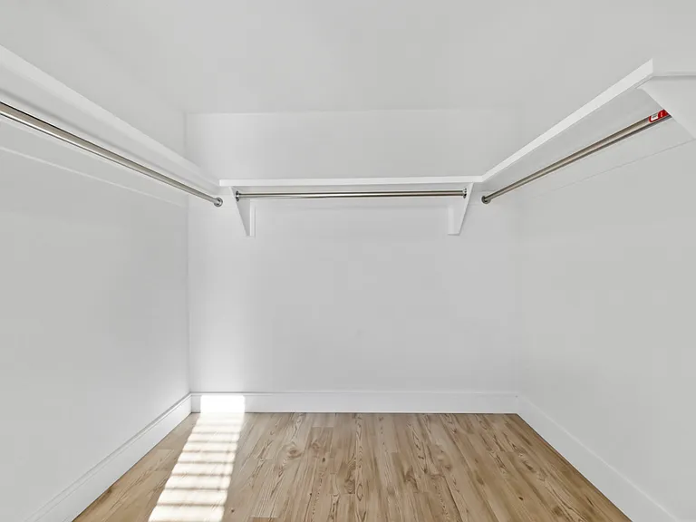 255 Maverick St #403 — Photo 10