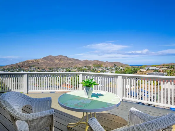 1319 Auwaiku St, Kailua, HI 96734