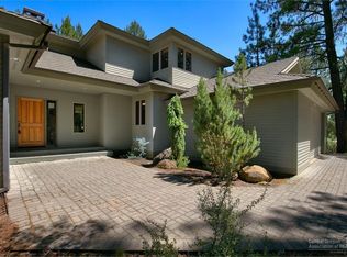 18820 Peony Pl, Bend, OR 97702
