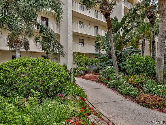 3rd image of 4175 S Atlantic Ave APT 226