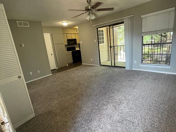 2nd image of 1586 Weyland Dr #406