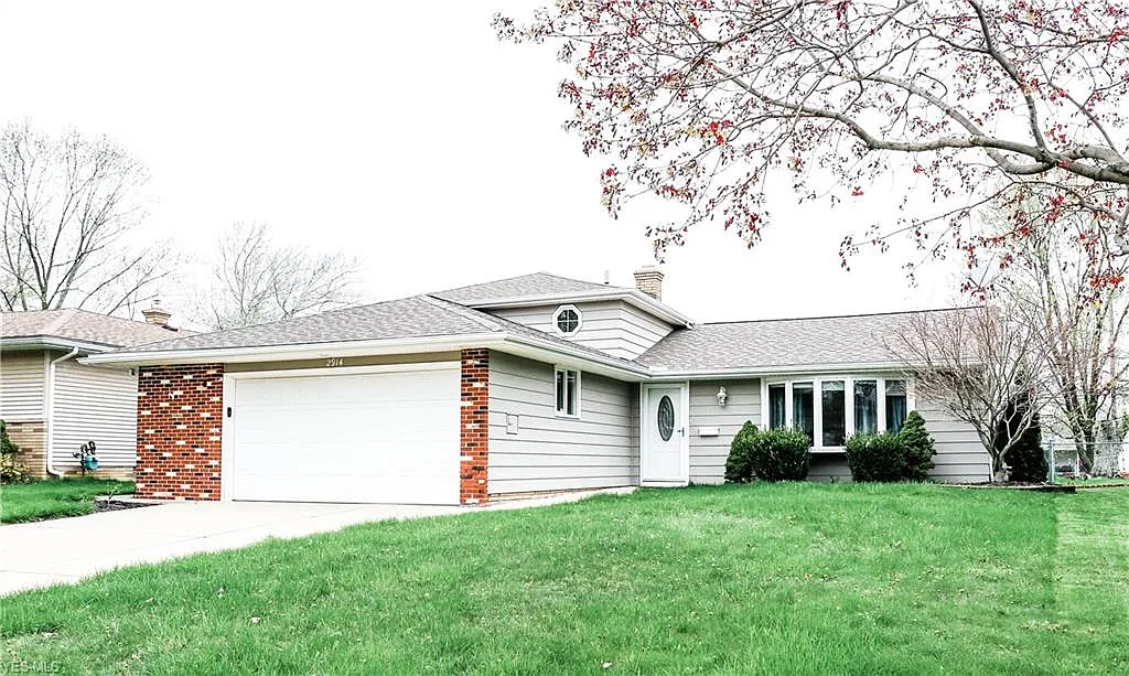 2914 Arrow Ln photo 1