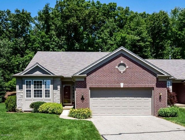 1st image of 3064 Woodridge Cir NE #1