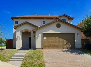 612 Ovenbird Thicket Dr, Laredo, TX 78045