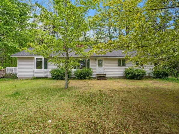 11032 Evergreen St, Holton, MI 49425