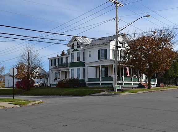 2nd image of 200 New York Ave