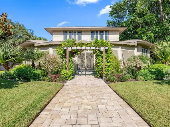 3830 4th St S, Saint Petersburg, FL 33705