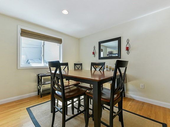 4th image of 168 Bunker Hill St #0