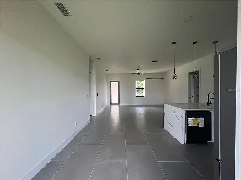 21492 Dollard Ave — Photo 5