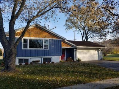 5300 Robin Dr, Greendale, WI, 53129