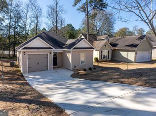 209 Spring Creek Dr, Perry, GA 31069