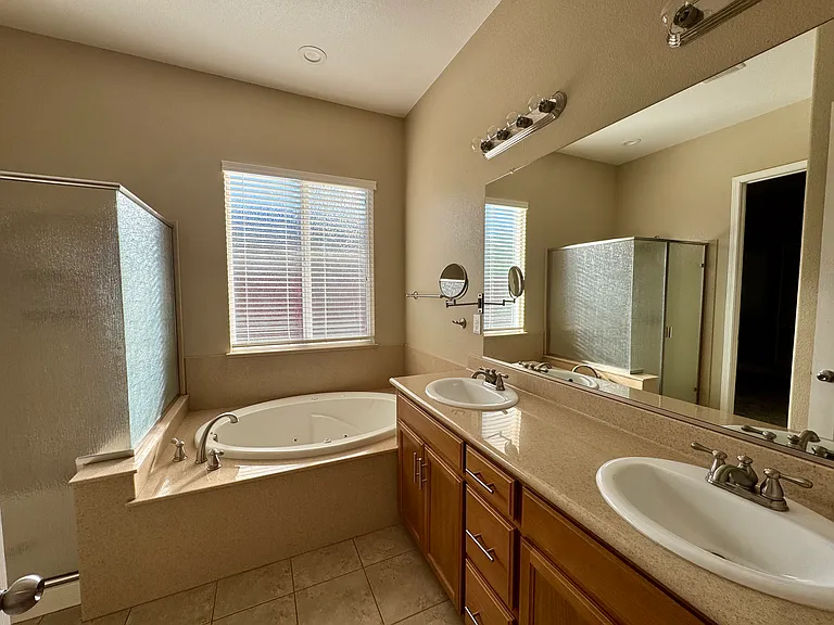 1021 S Nutmeg Landing Ct — Photo 10