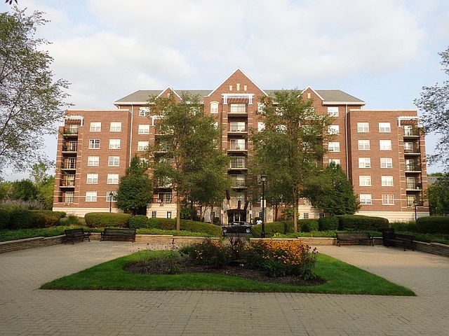 1st image of 410 W Mahogany Ct Unit 407