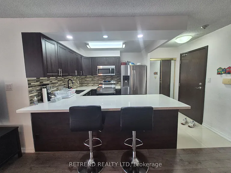 30 Greenfield Ave #1601 — Photo 2