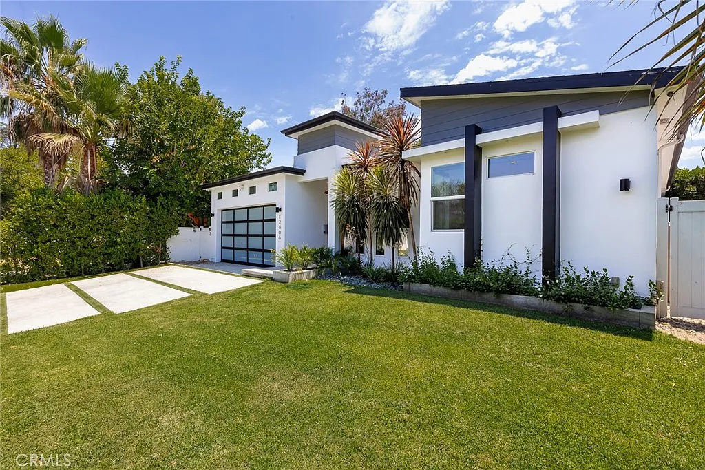 5 bed, 3.5 bath, 3000 sqft, $12,950 — Photo 4