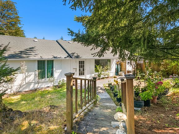 3rd image of 16538 25th Ave NE