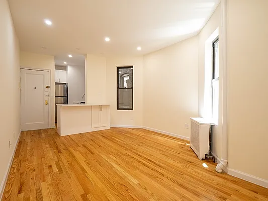 Rented by City Connections Realty | media 11