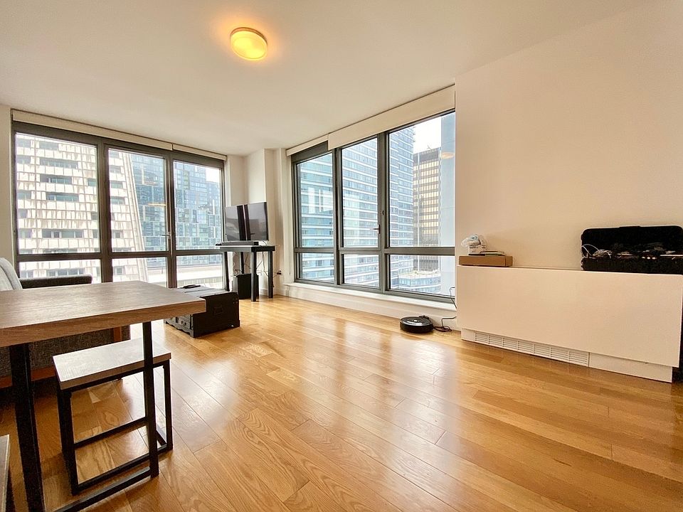 1st image of 606 W 57th St APT 1603