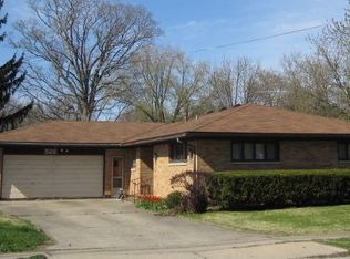 526 E High St, Morrison, IL 61270