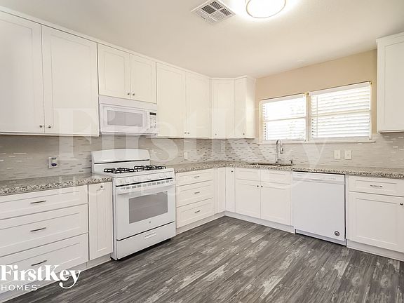 5th image of 1204 Trenton Ln