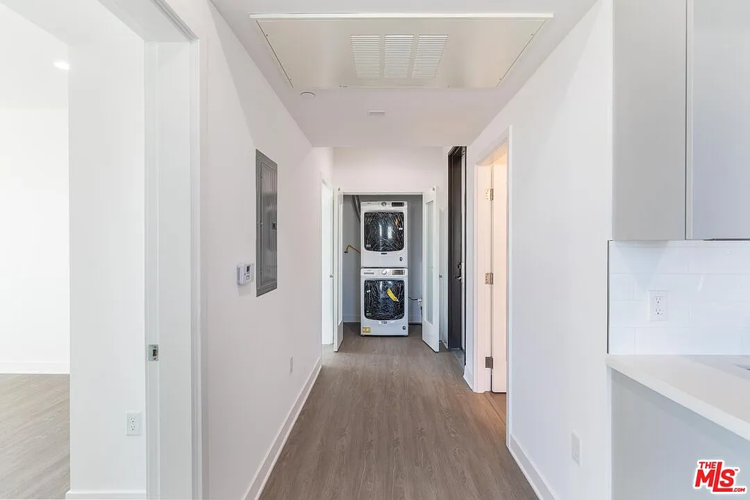2 bed, 2.0 bath, 917 sqft, $3,495 — Photo 4