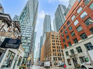 28 Widmer St #3929, Toronto, ON M5V 0T2