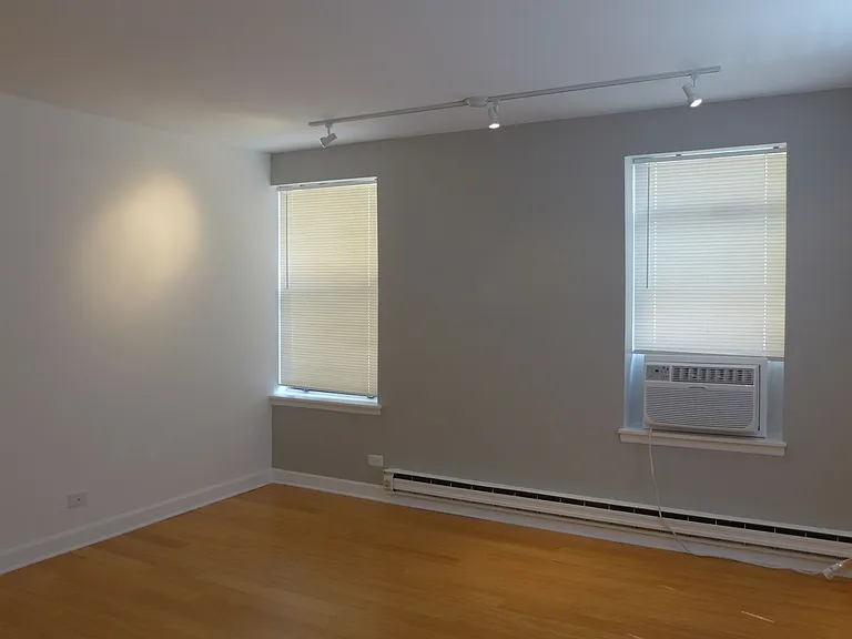 808-12 W Junior Terrace — Photo 5