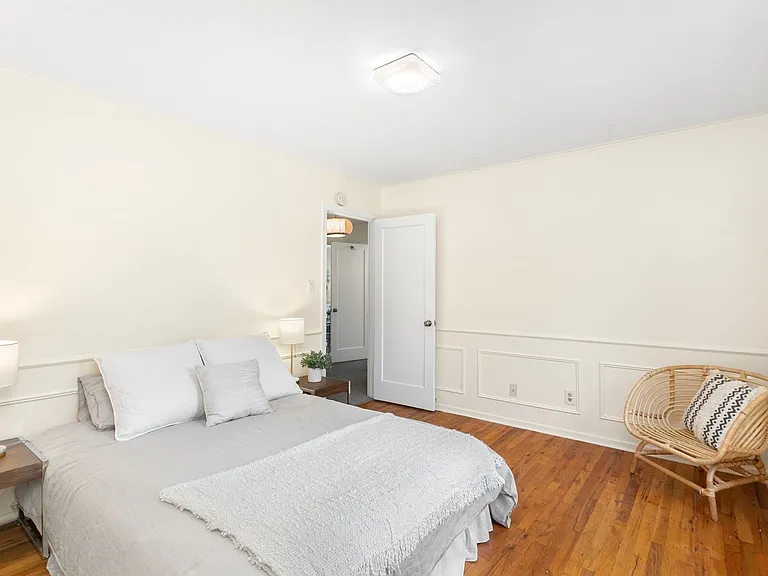 7658 NE 12th St — Photo 16
