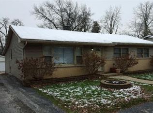 33351 N Lake Shore Dr, Grayslake, IL