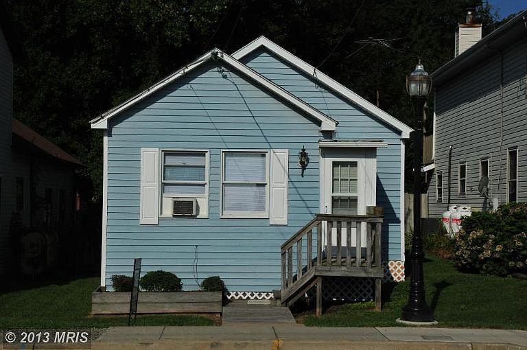 2nd image of 8320 Bayside Rd