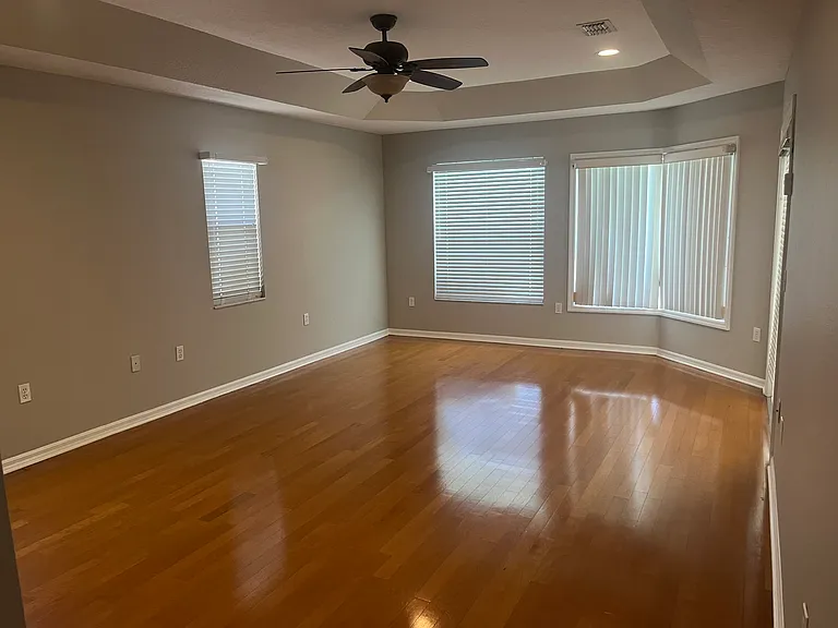 2052 Windwood Ln — Photo 24