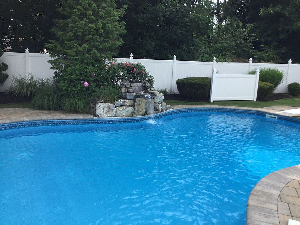 2nd image of 28 College Dr
