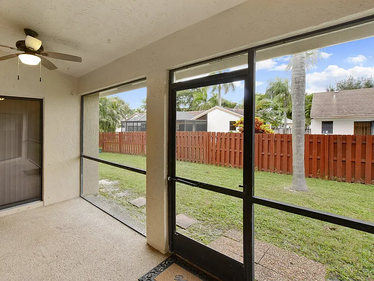 4462 NW 113th Ln — Photo 15