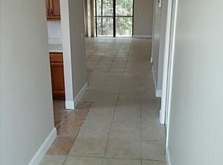 326 Lakeview Dr APT 201, Weston, FL 33326
