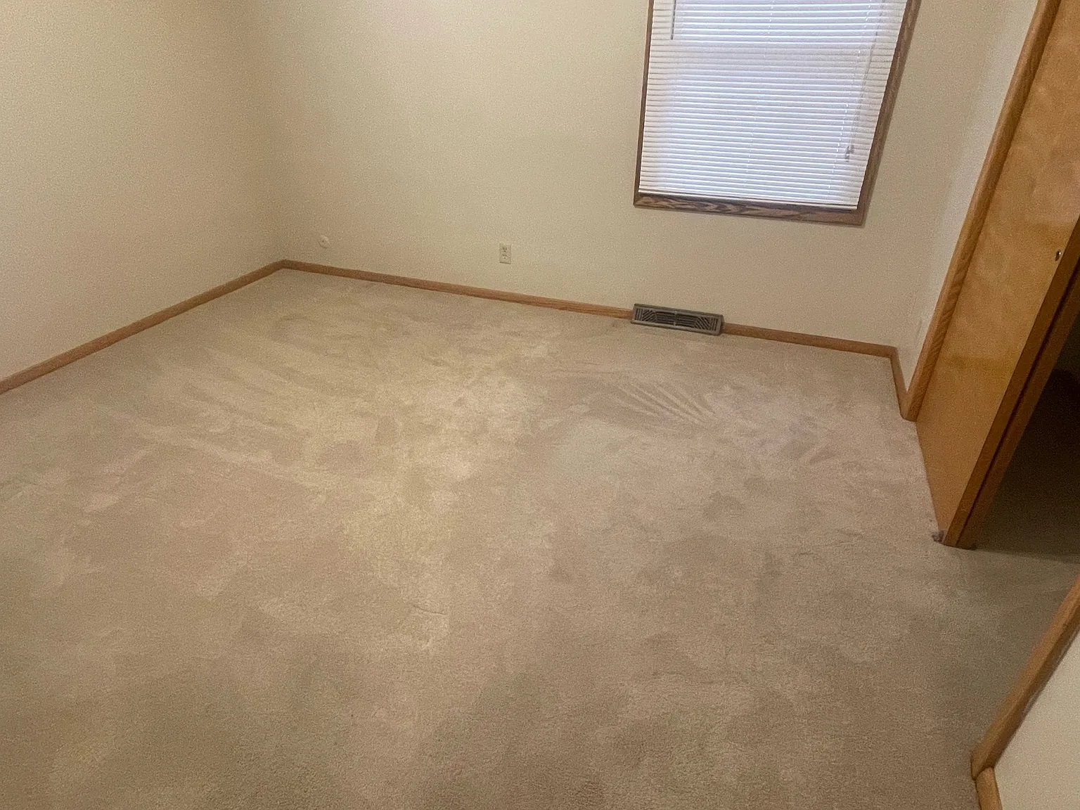 1318 Stevenson Road — Photo 2