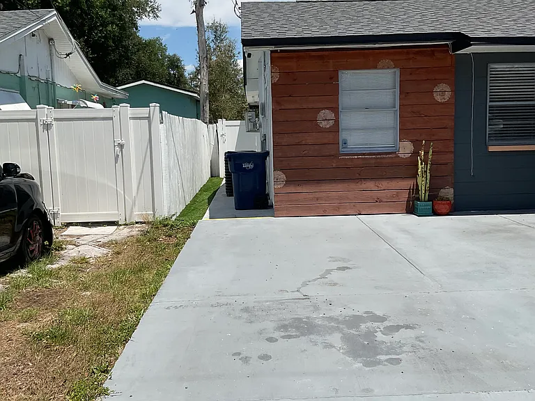 1513 W Rio Vista Ave #B — Photo 1
