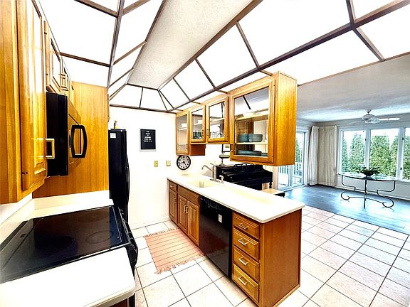 3rd image of 3206 Georgian Ct