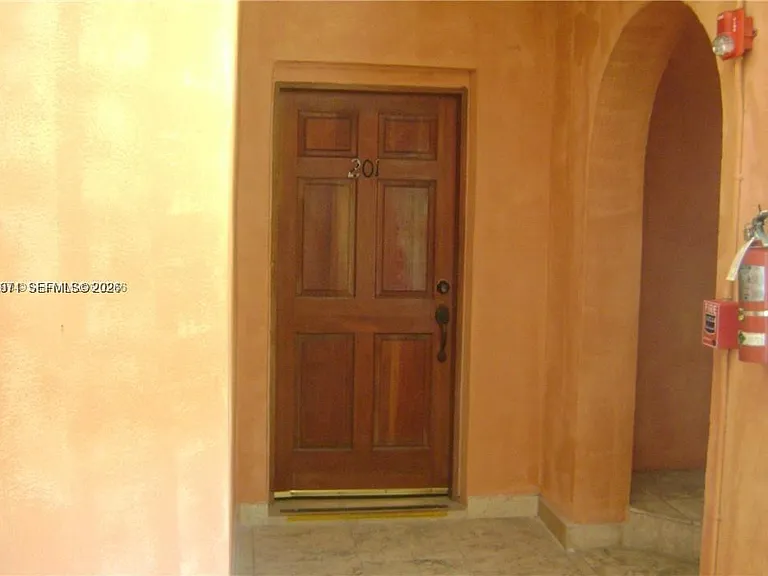4812 Pine Tree Dr #201 — Photo 2