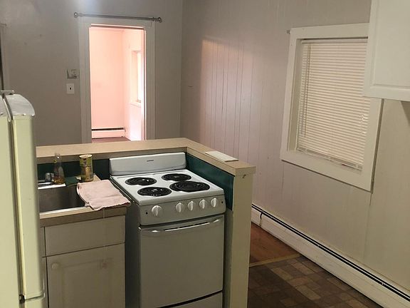 3rd image of 44 Jersey Ave #7