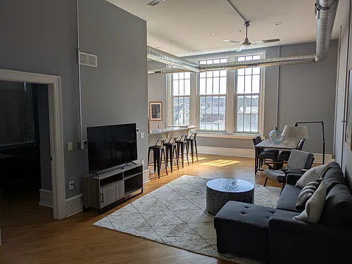 20 W Market St #6 Photo 1
