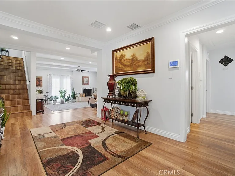 6139 Jamieson Ave — Photo 15