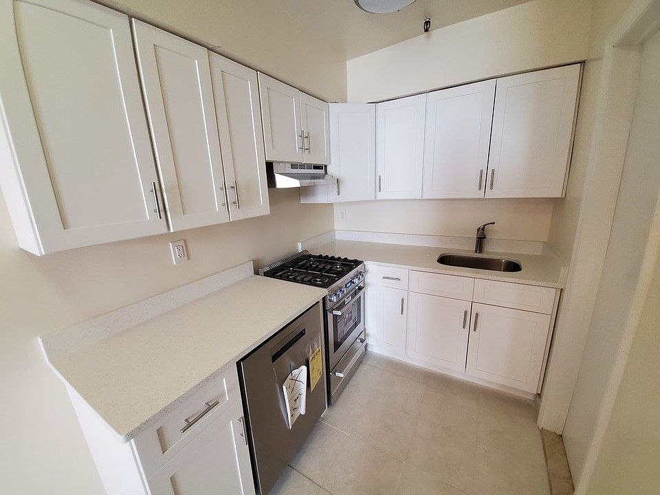 1st image of 115 W 75th St APT 3B