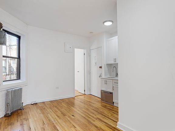 5th image of 630 E 9th St APT 19