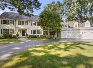 102 Old Colony Rd, Wellesley, MA 02481