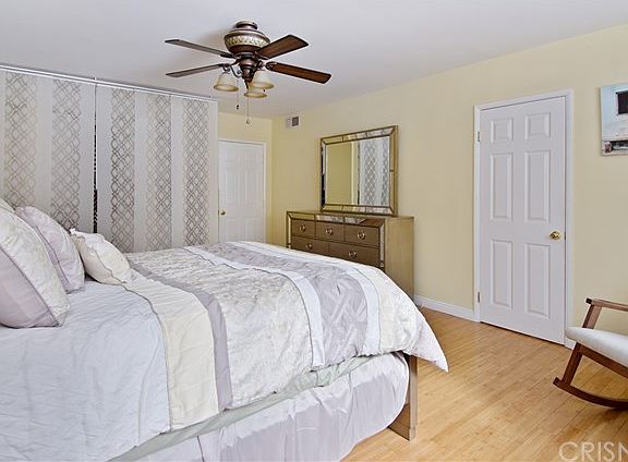 5th image of 14335 Huston St APT 112