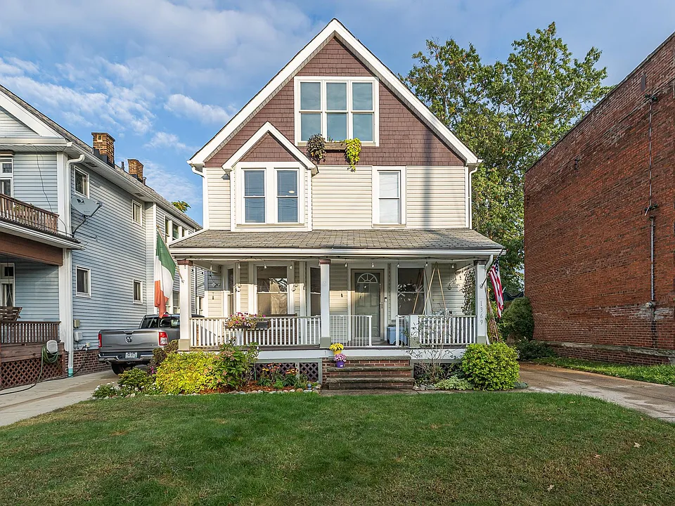1369 Cranford Ave