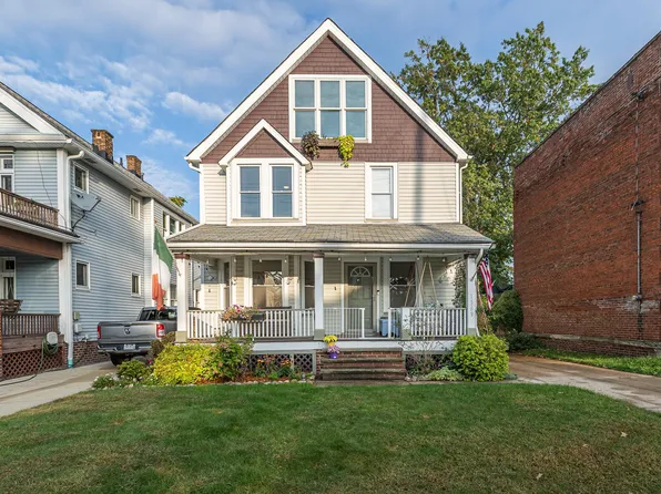 1369 Cranford Ave, Lakewood, OH 44107