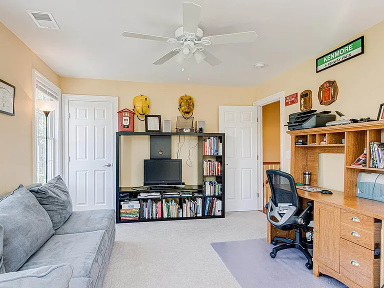 102 Charity Ln — Photo 34