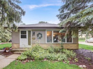 6035 S 20th St, Milwaukee, WI 53221