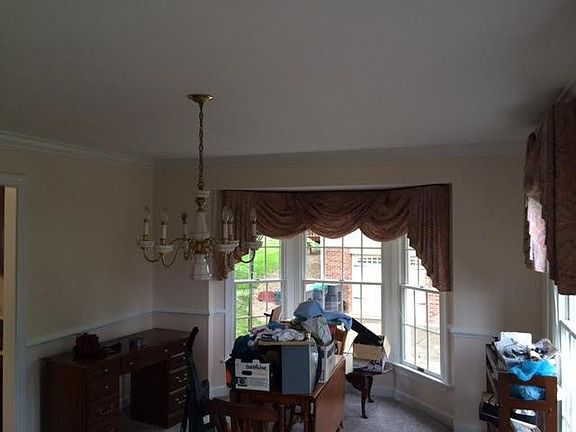 5th image of 305 Village Ct